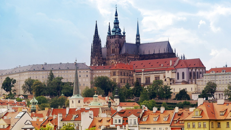 Top-30-pohádkových-hradů-a-zámků-v-České-republice-prazsky-hrad